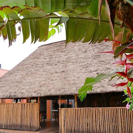 Hotel Acacia Kampala Kültér fotó