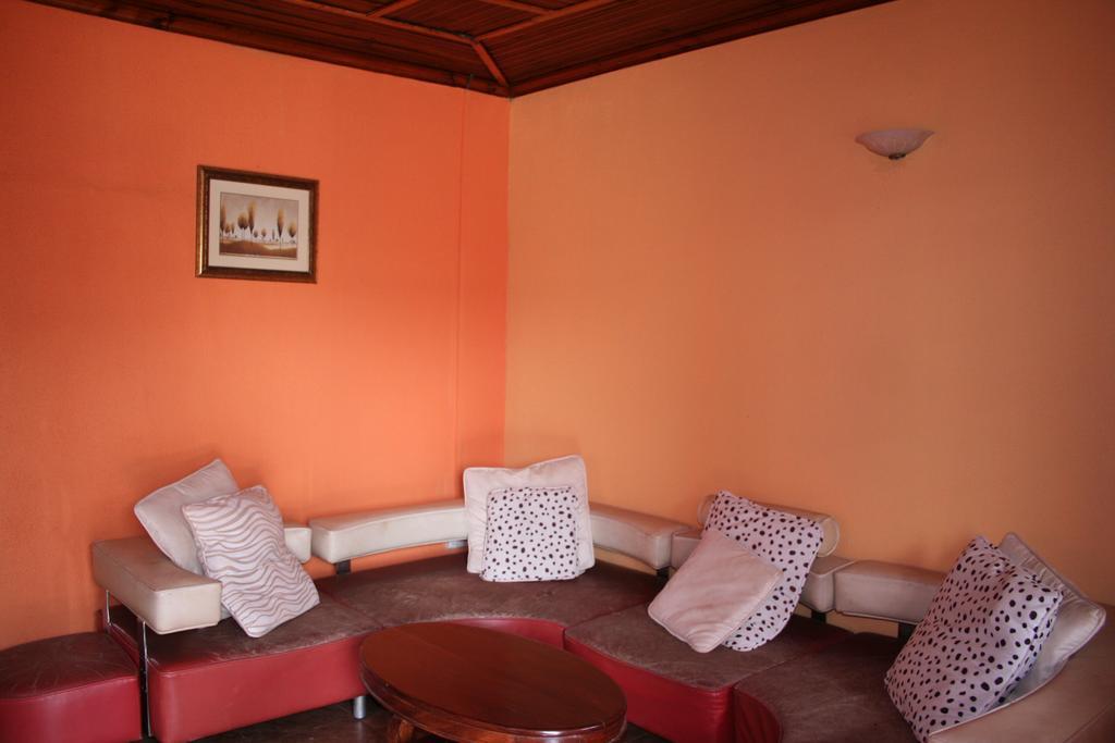 Hotel Acacia Kampala Kültér fotó