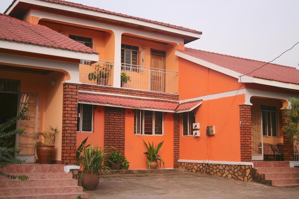 Hotel Acacia Kampala Kültér fotó