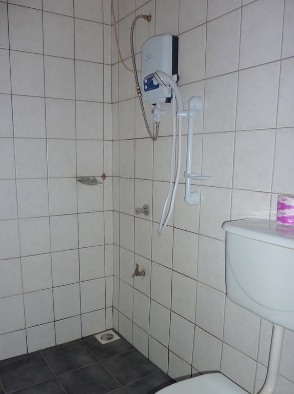 Hotel Acacia Kampala Szoba fotó