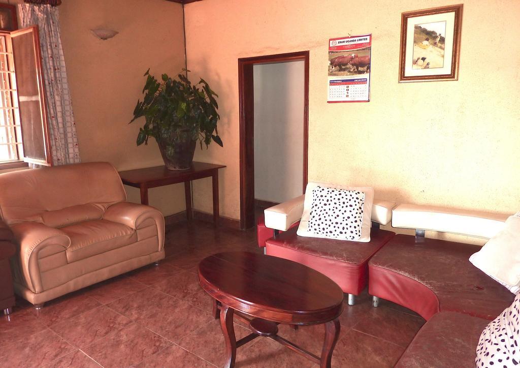Hotel Acacia Kampala Kültér fotó