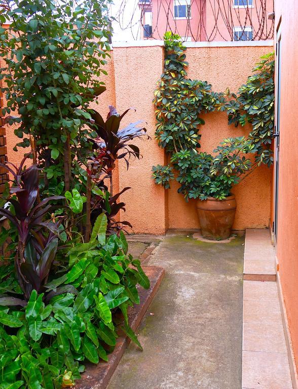 Hotel Acacia Kampala Kültér fotó