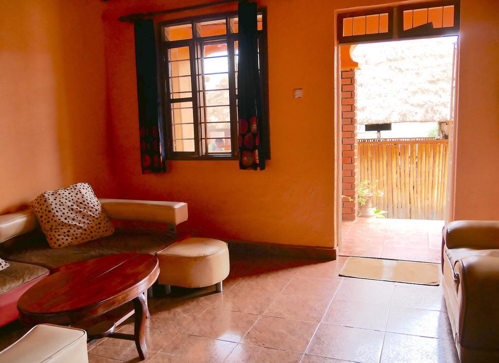 Hotel Acacia Kampala Kültér fotó