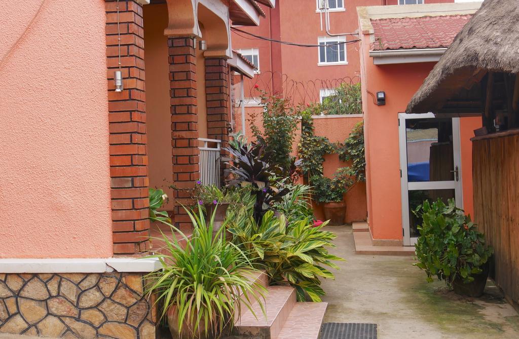 Hotel Acacia Kampala Kültér fotó